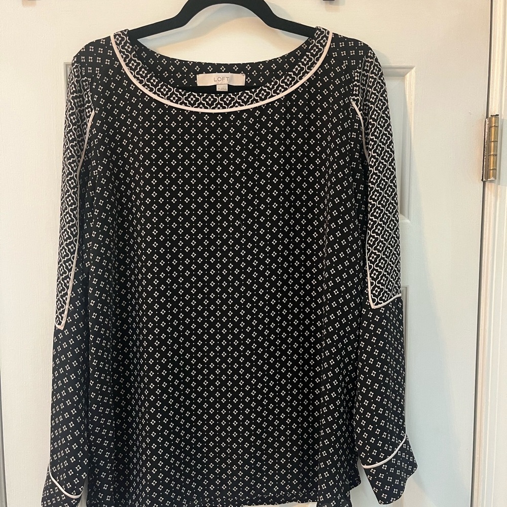 LOFT Monochrome Geometric Long Sleeve Top